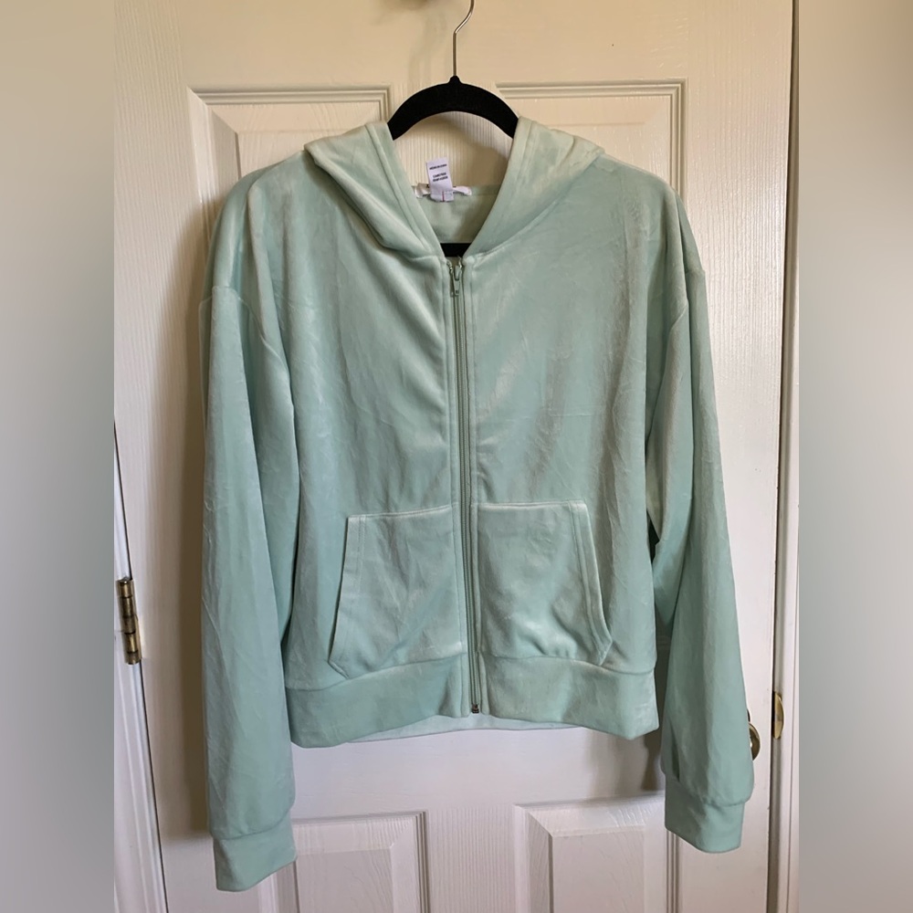 Light Mint Zip-Up Hoodie and pants